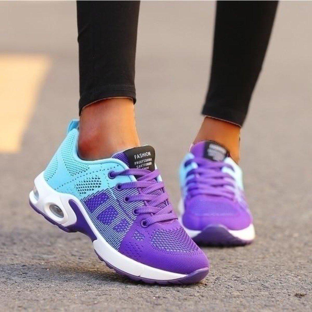 Leichte, gepolsterte Walking-Schuhe