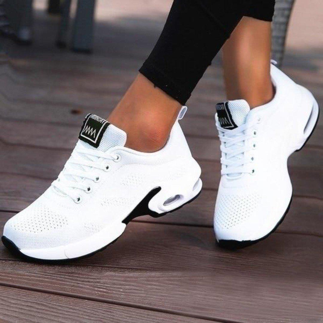 Leichte, gepolsterte Walking-Schuhe