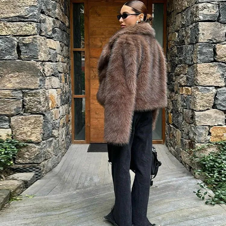 Kuscheliger Plüsch-Faux-Fur-Mantel