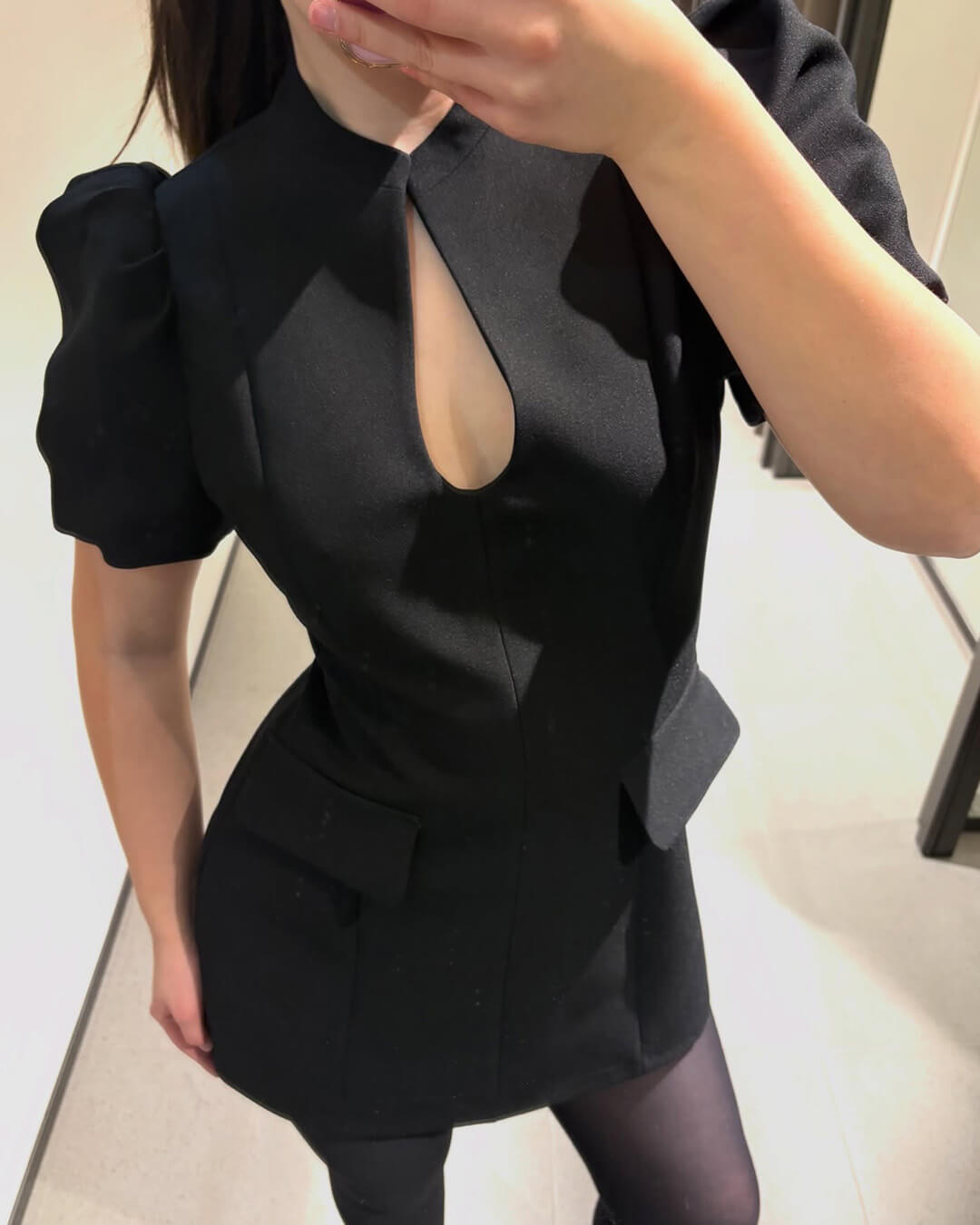 Elowen – Minikleid mit Puffärmeln