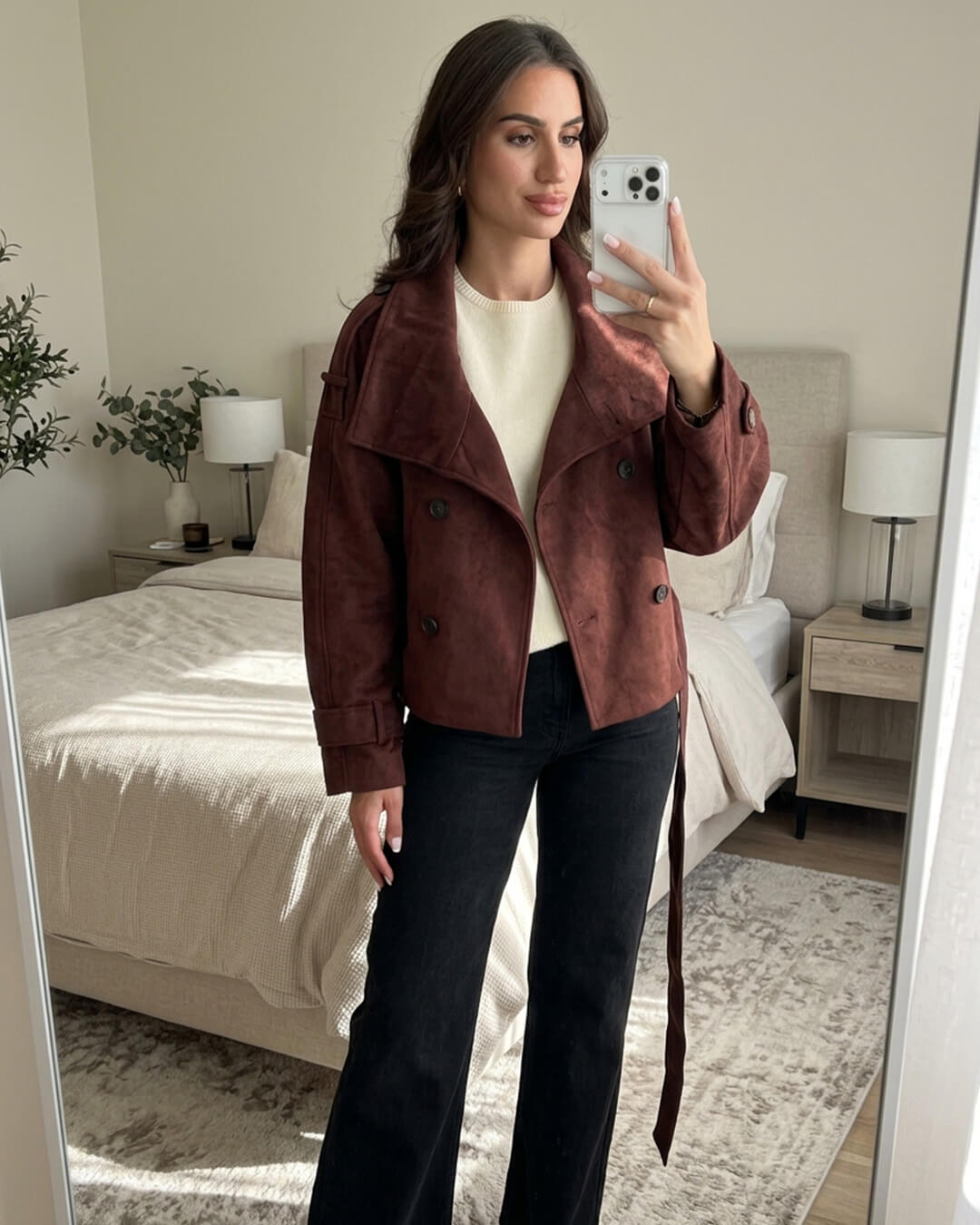 Jacke aus Wildlederimitat mit hohem Kragen und Gürtel
