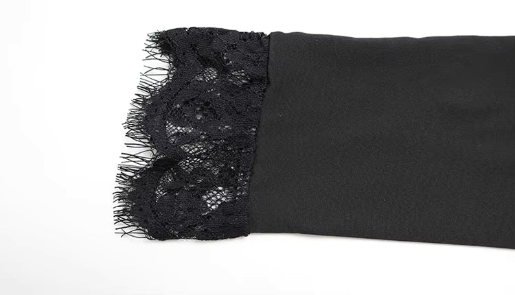 Schmal geschnittenes Langarm-Minikleid mit Spitzenbesatz