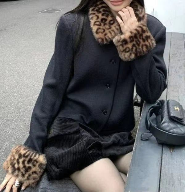 Leopardjacke mit Kunstfellbesatz und Knopfleiste