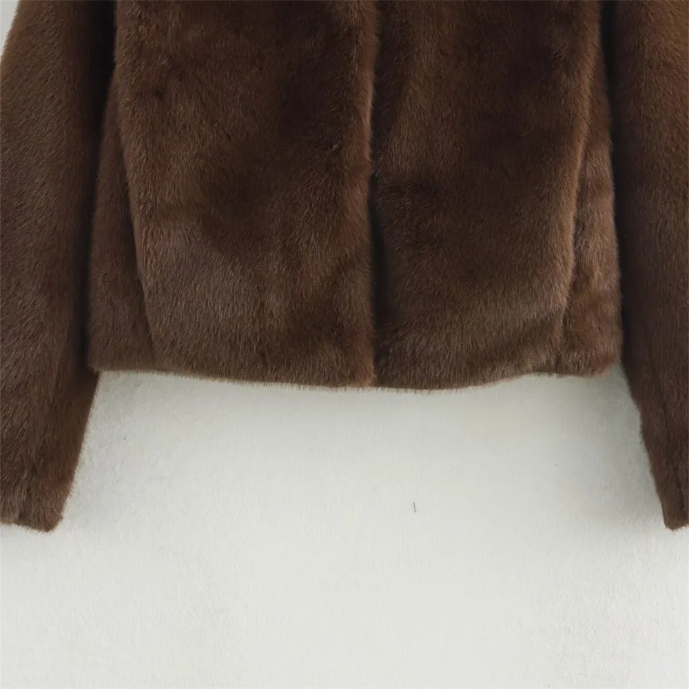 Plüschjacke mit Umlegekragen aus Kunstpelz