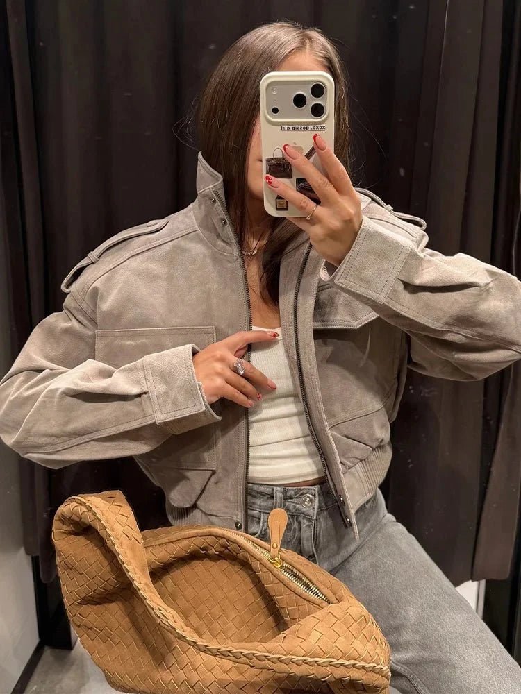 Kurze Jacke aus Wildlederimitat mit Stehkragen