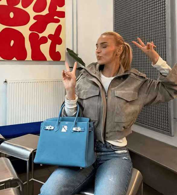 Kurze Jacke aus Wildlederimitat mit Stehkragen