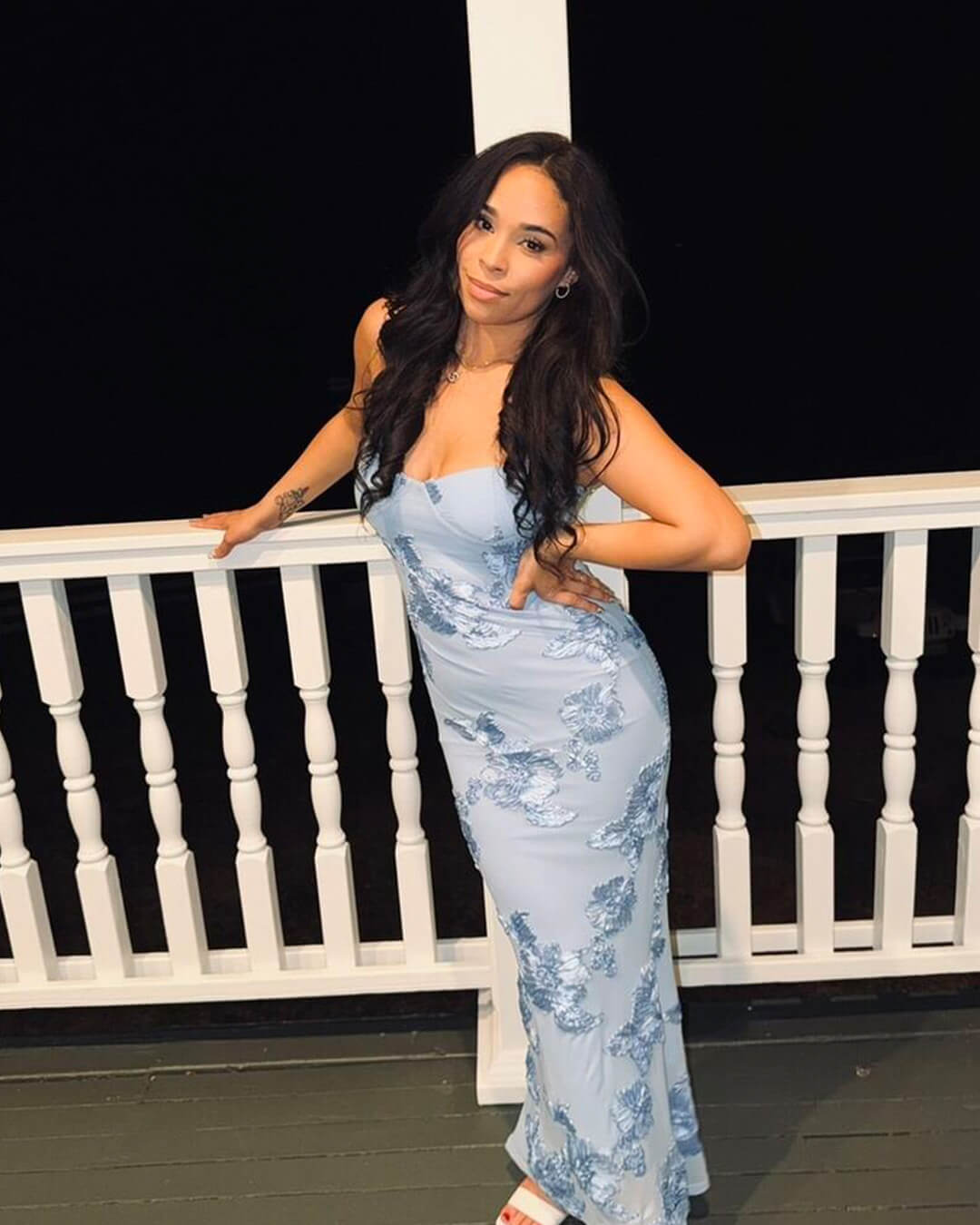 Julie Bodycon Applikation Rückenknoten Abendkleid