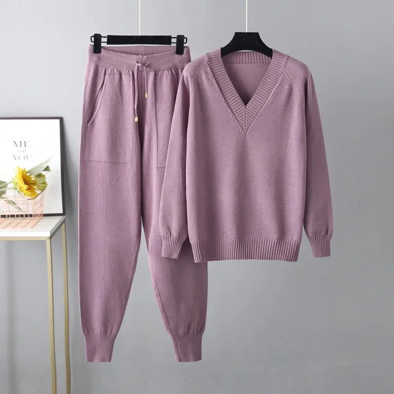 Knitted V-Neck Wool Set