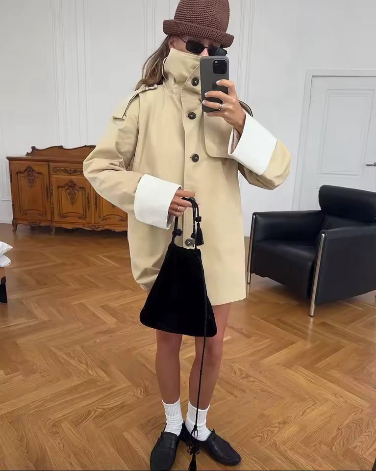 Trenchcoat mit Kontrastbündchen und Gürtel