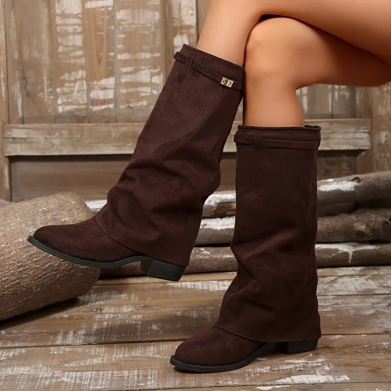 Kniehohe Stiefel aus Wildlederimitat mit Gürtelschnalle
