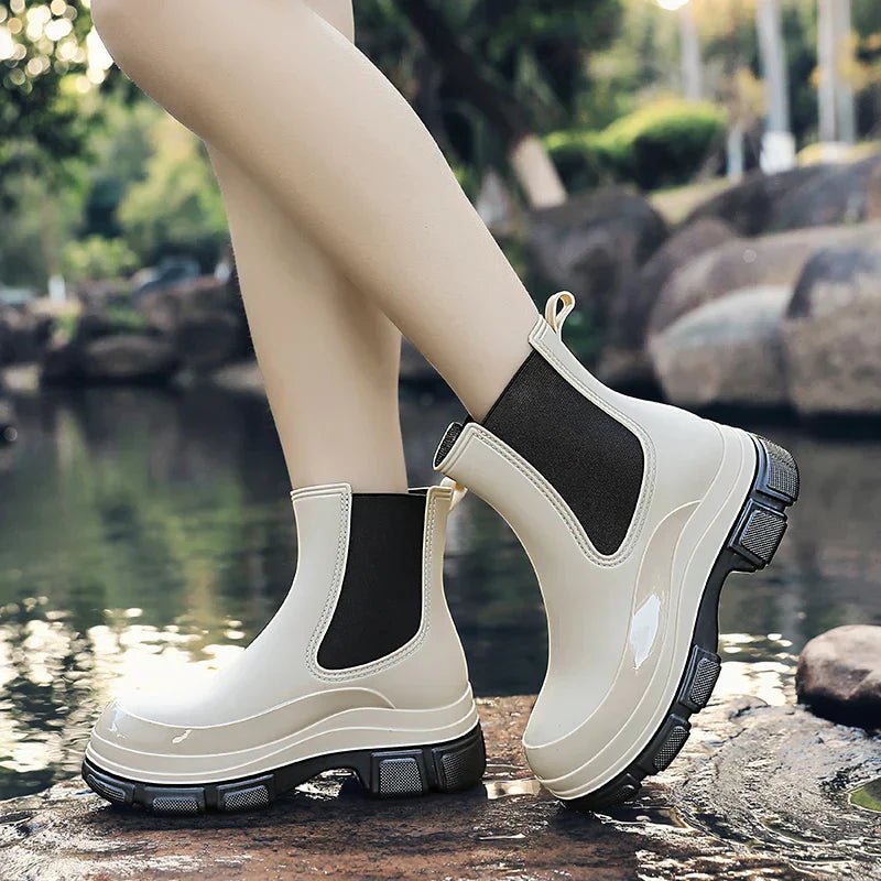Olane Brand Chelsea Boots with Chunky Platform White35Women's Boots