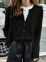 Cardigan lavorato con bottoni chic
