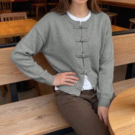 Cardigan lavorato con chiusure a nodo frog classico