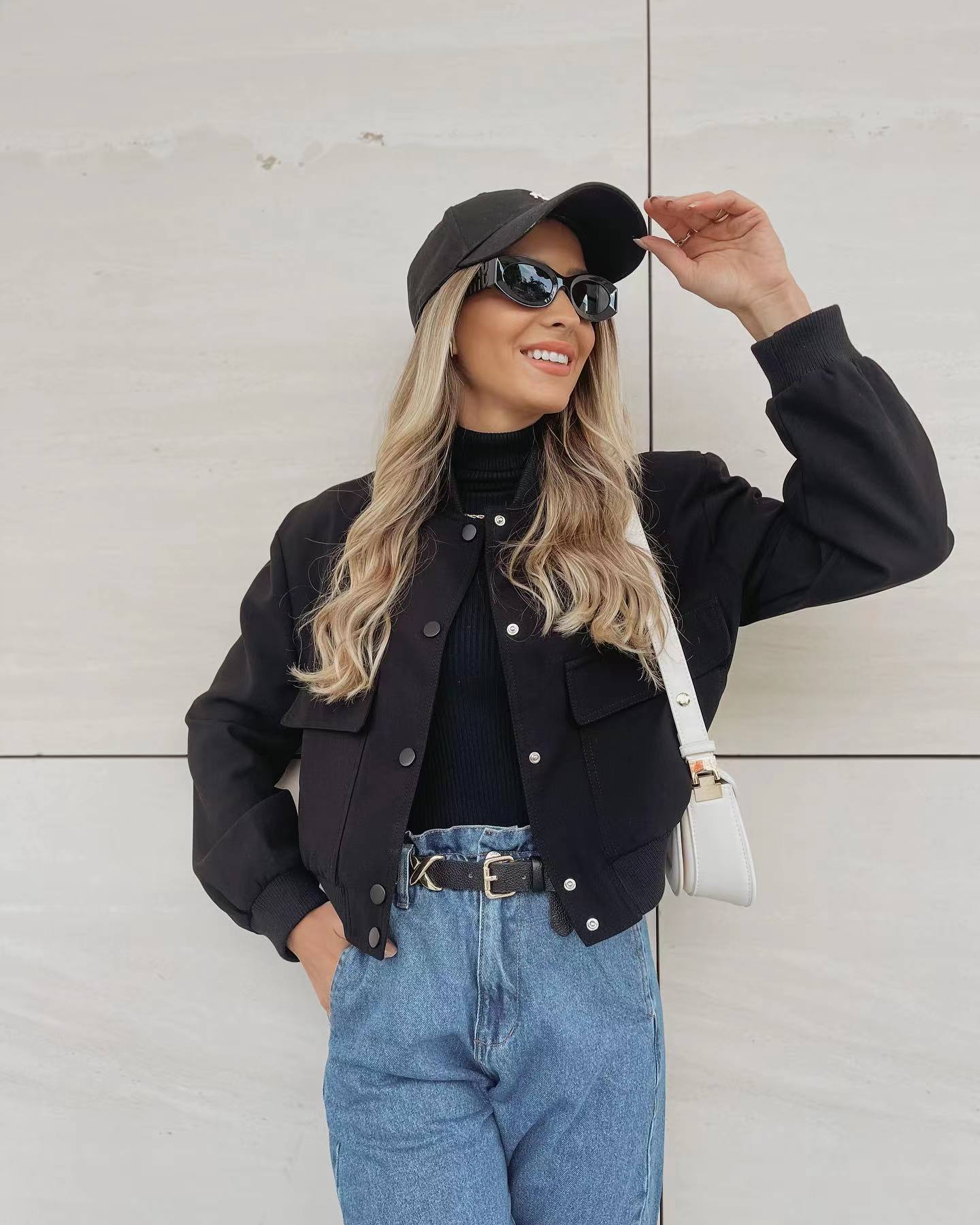 OLANE Cropped Ribbed Bomber Jacket OatmilkSWomen's Coats & Jackets