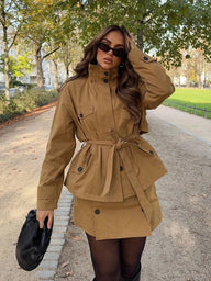 Ensemble veste haute col ceinturée et skort