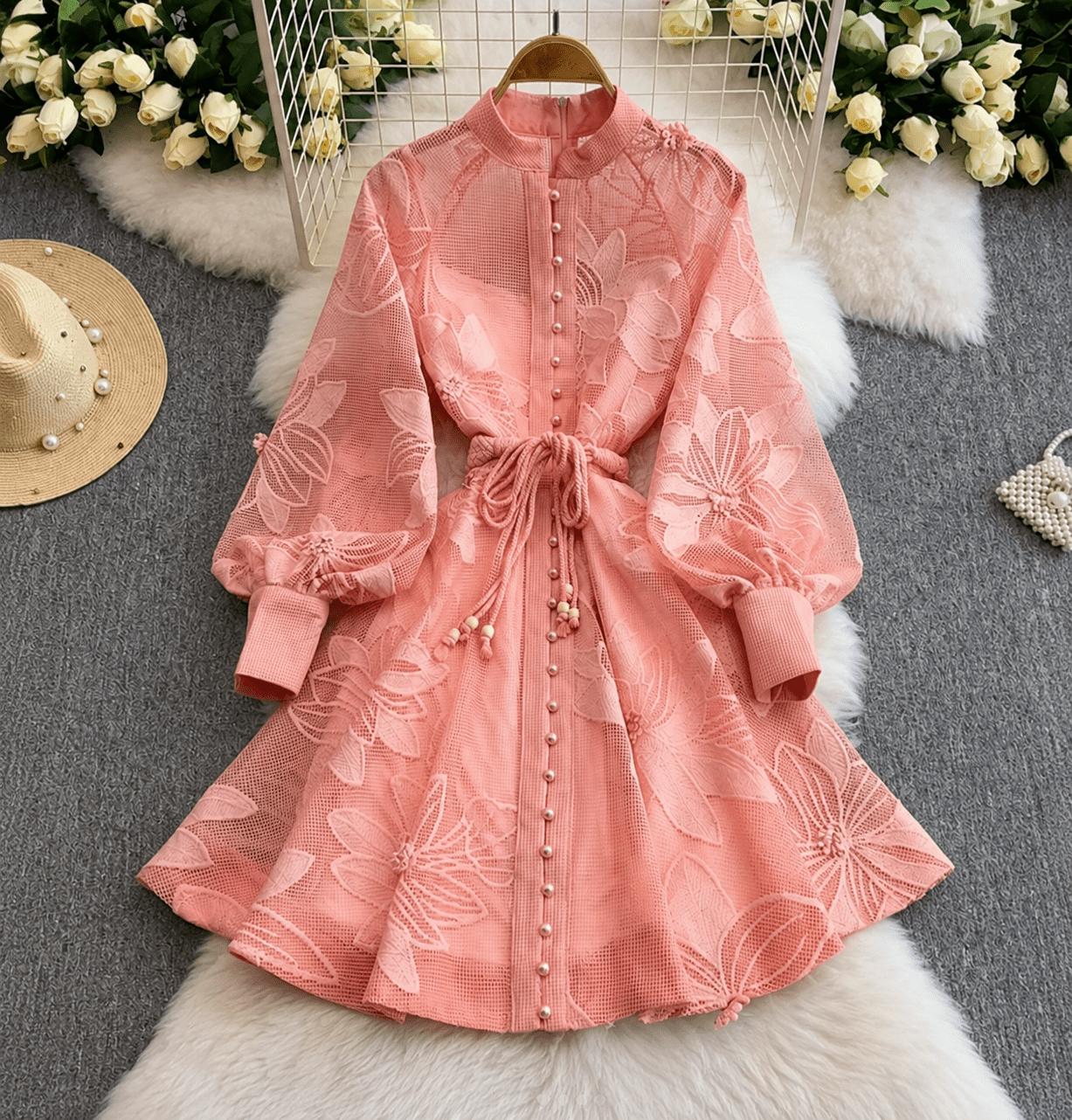Jessica – Besticktes Spitzenkleid mit Gürtel