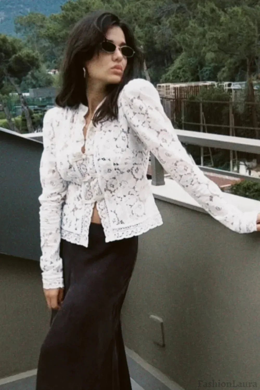 Afroza – Elegante Langarm-Spitzenbluse
