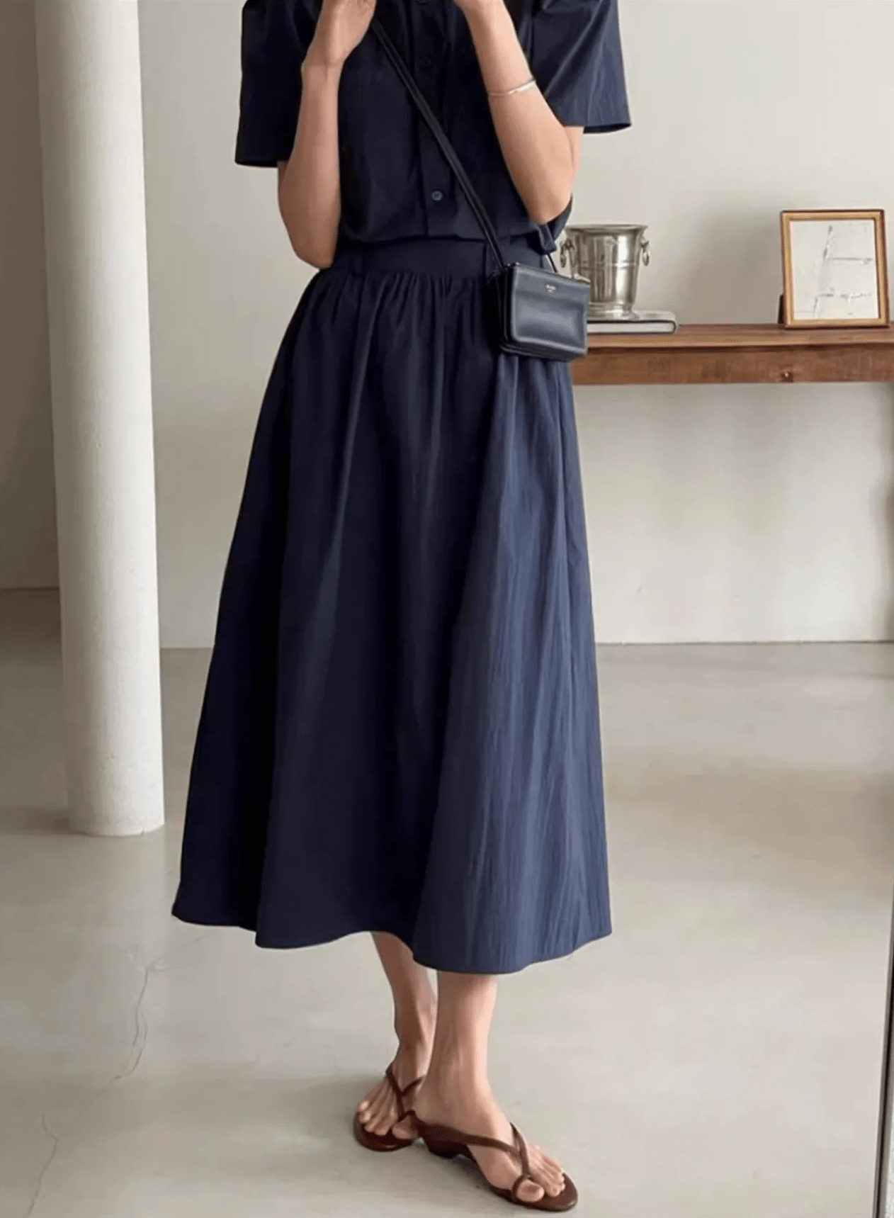Lucy – Leichte, flache Zehentrenner-Slipper