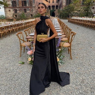 Sarah – Rückenfreies Abendkleid mit Satinschleife