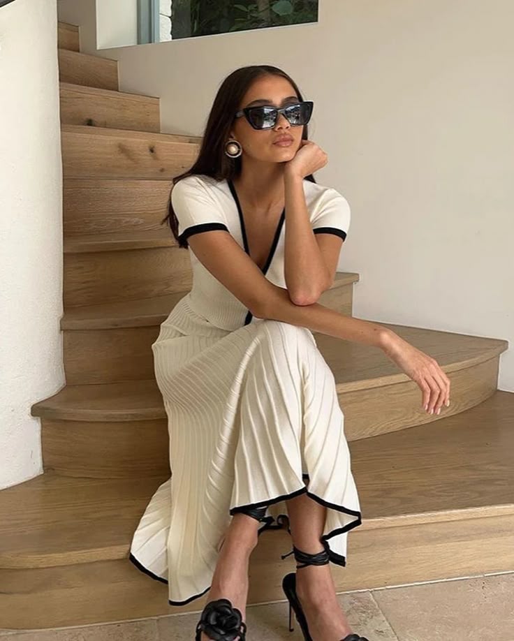 OLANE Short Sleeves & Skirt Two-Piece Set MWomen's Sets