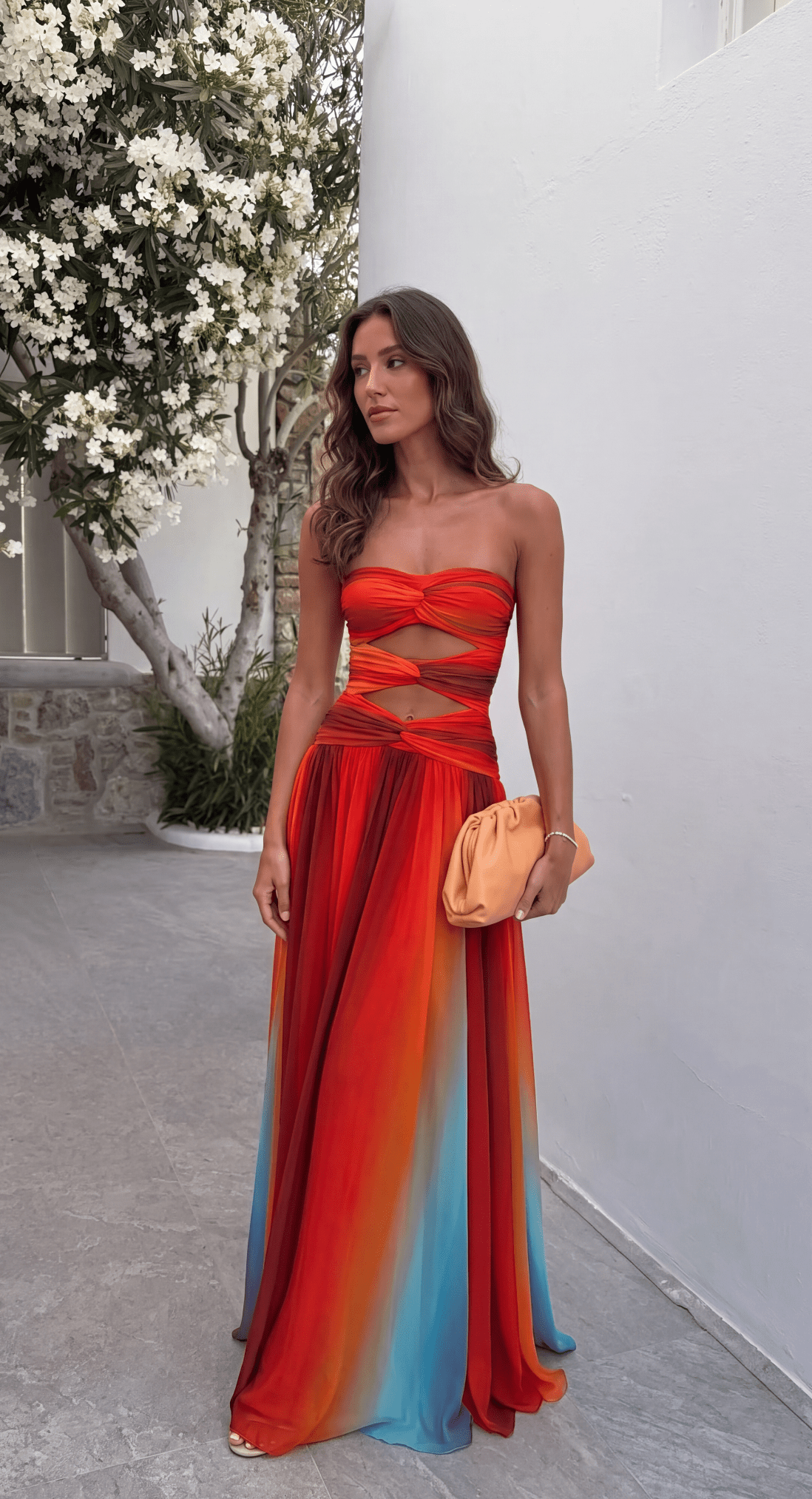 Trägerloses Maxi-Kleid mit vorderem Knoten