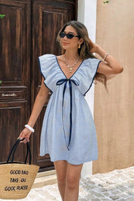 Minidress Tahlia a righe con scollo a V e volant