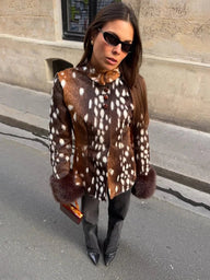 Veste en fausse fourrure à poignets contrastés foncés et style vintage