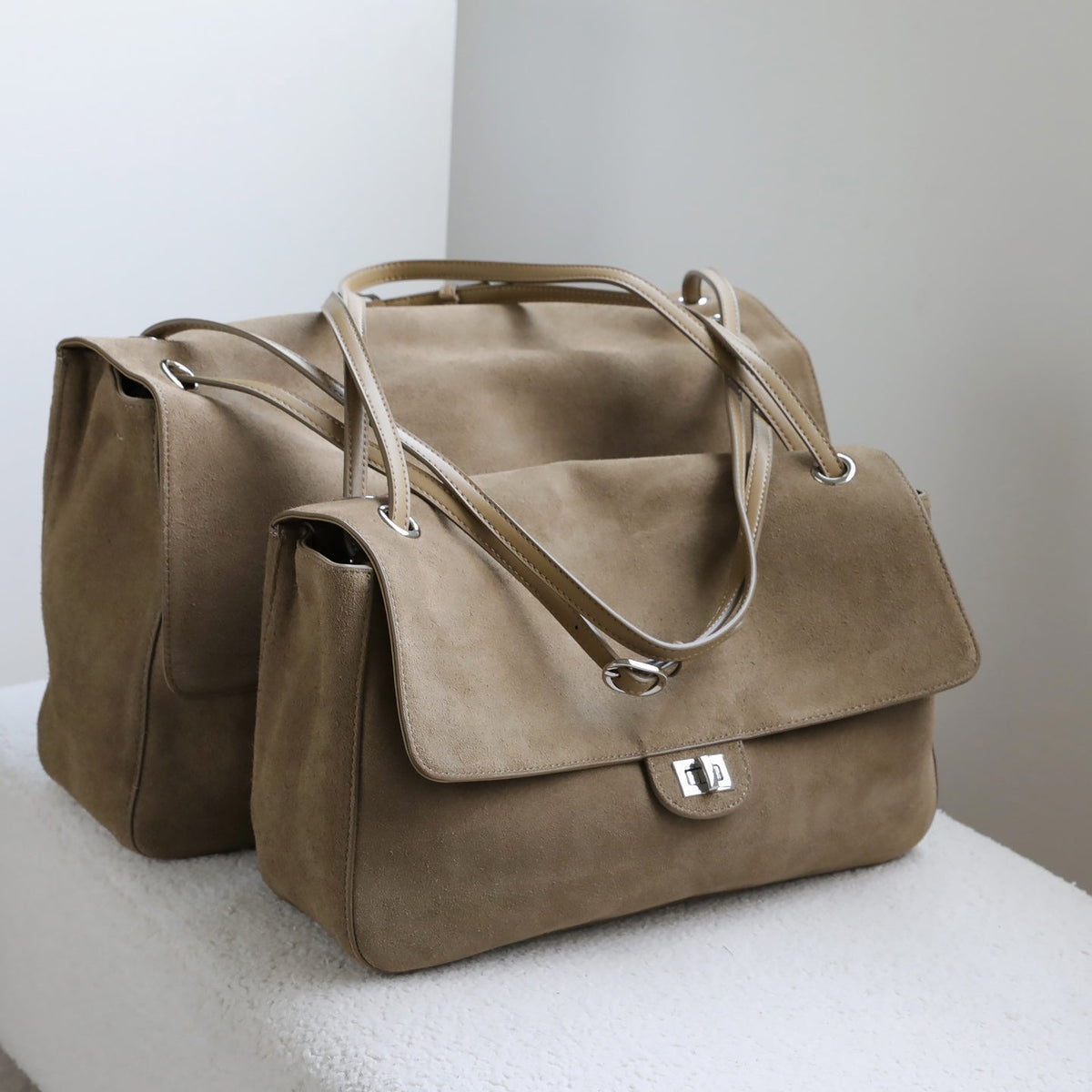 Frosted Cowhide Retro Tote Bag